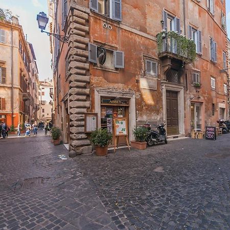 Ferienwohnung Domus Lupae -Live In The Heart Of Rom Exterior foto