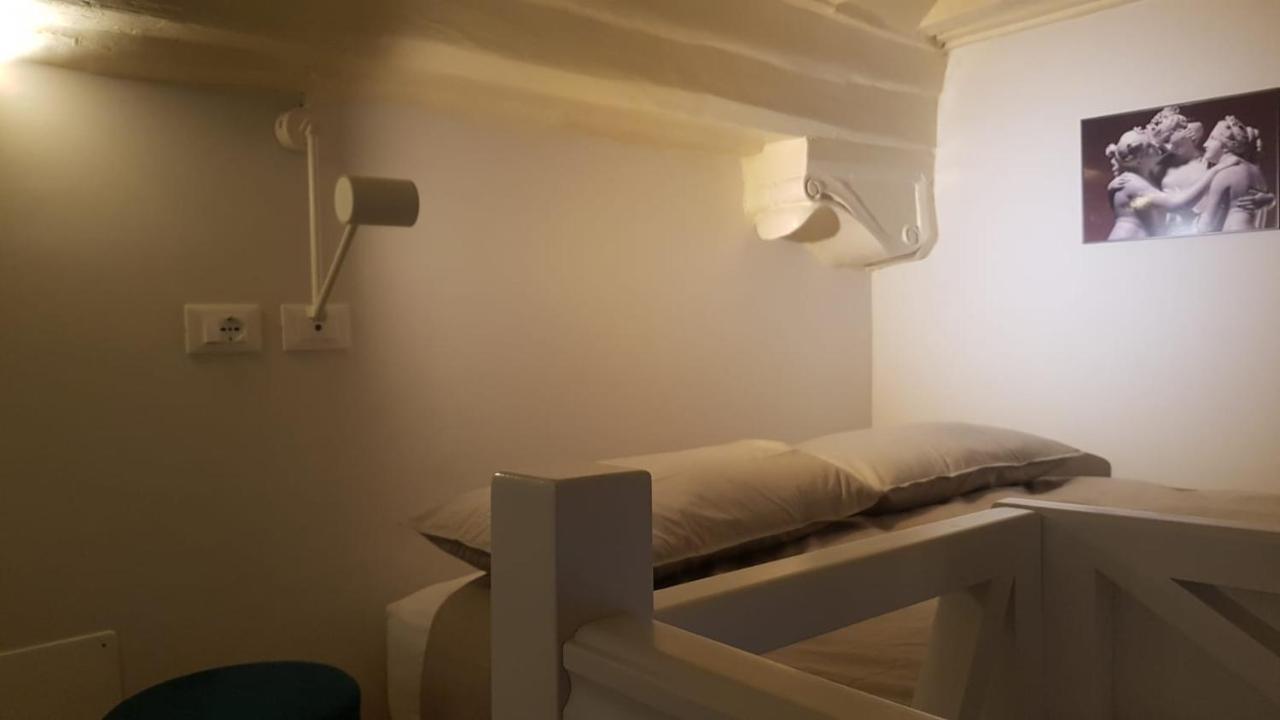 Ferienwohnung Domus Lupae -Live In The Heart Of Rom Exterior foto
