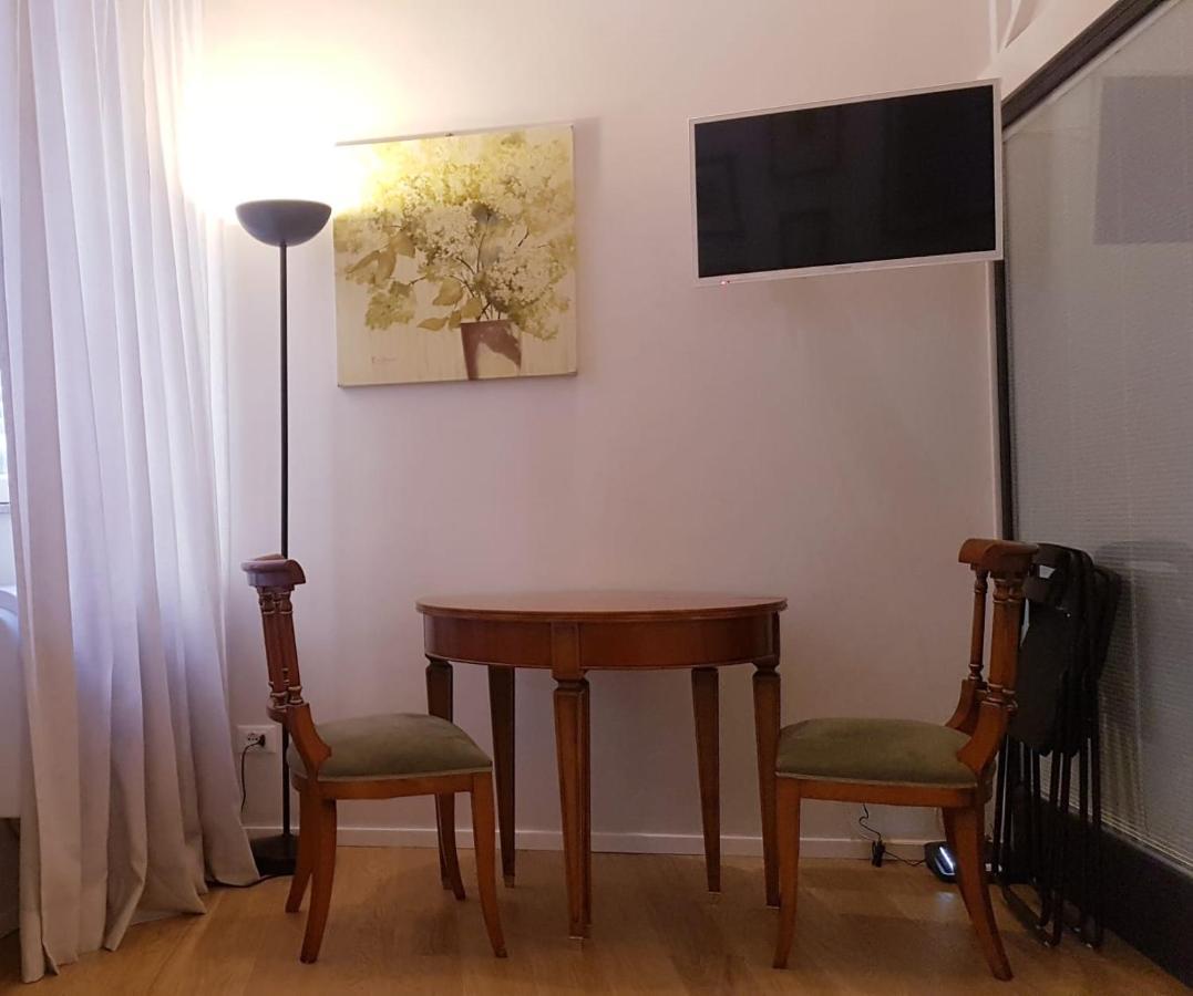 Ferienwohnung Domus Lupae -Live In The Heart Of Rom Exterior foto